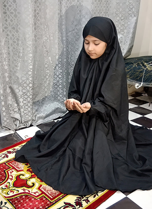 Kids Namaz Chaddar -Large- (For 9 Till 13 Year Old Kid) -- Plain Black
