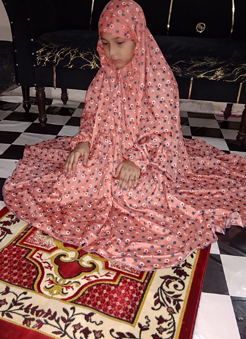 Kids Namaz Chaddar -Large- (For 9 Till 13 Year Old Kid) -- Printed Peach