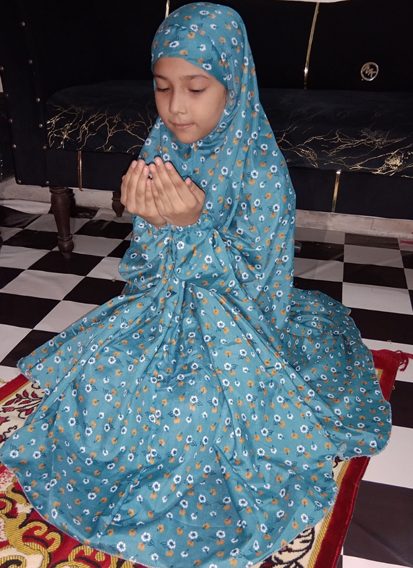 Kids Namaz Chadar -Large- (For 9 Till 13 Year Old Kid) -- Printed Sea Green