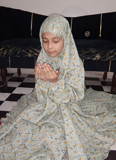 Kids Namaz Chadar -Large- (For 9 Till 13 Year Old Kid) -- Printed Light Grey