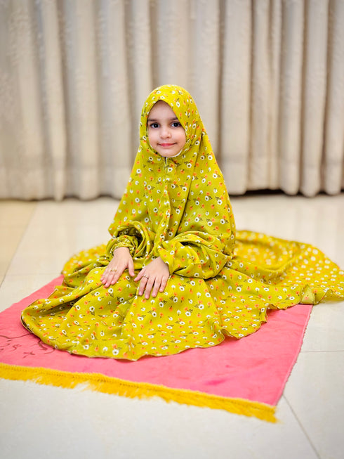 Kids Namaz Chadar -Medium- (For 3 Till 8 Year Old Kid) -- Printed Pear Green