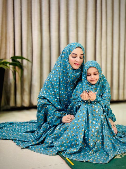 Mother & Daughter's Same Design Namaz Chadar---Printed Sea Green