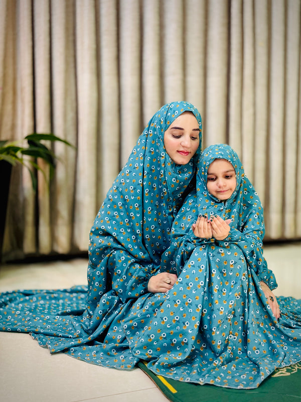 Mother & Daughter's Same Design Namaz Chadar---Printed Sea Green