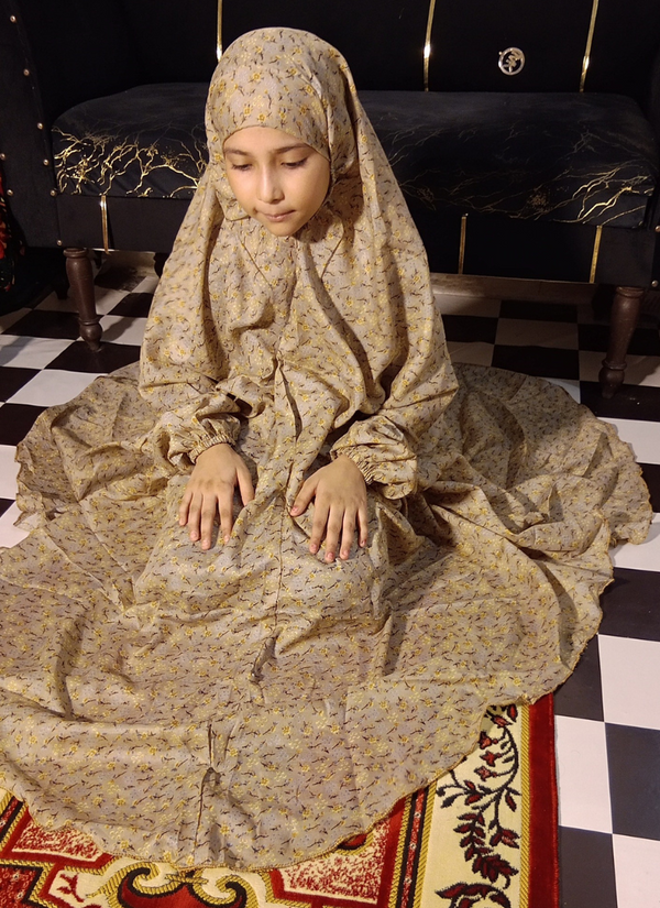 Kids Namaz Chadar -Large- (For 9 Till 13 Year Old Kid) -- Printed Fawn