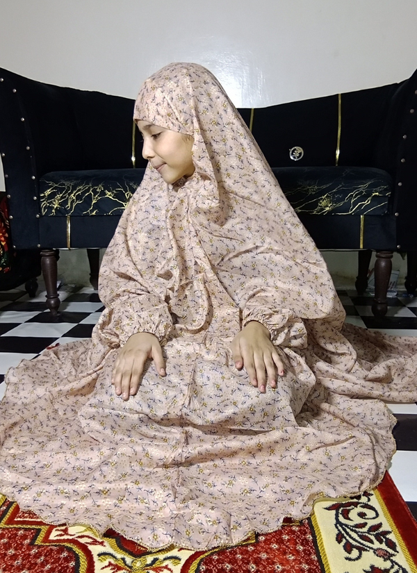 Kids Namaz Chadar-Large- (For 9 Till 13 Year Old Kid) -Printed Salmon Pink