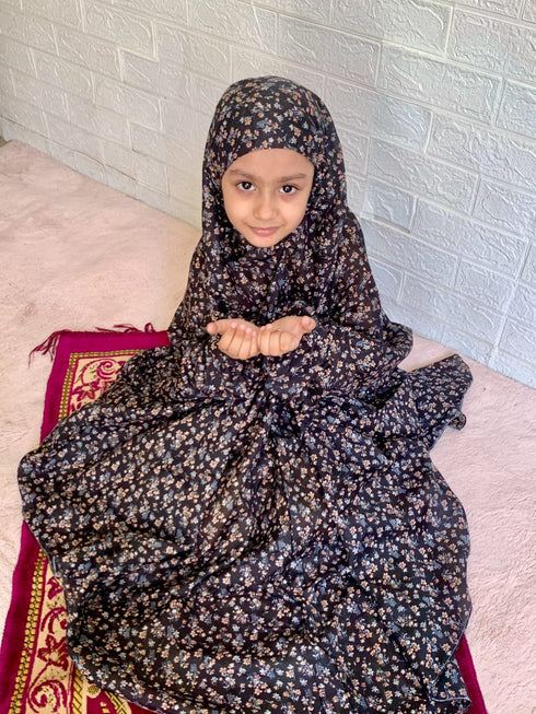 Kids Namaz Chadar -Medium- (For 3 Till 8 Year Old Kid) -- Printed Black