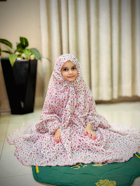 Kids Namaz Chadar -Medium- (For 3 Till 8 Year Old Kid) -- Printed White