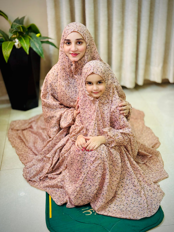 Mother & Daughter's Same Design Namaz Chaddar - Printed Salmon Pink